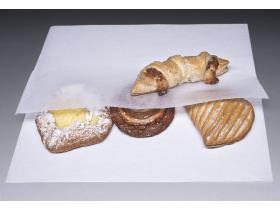 ZUSCHNITTE AUS PERGAMIN  18 x 24 cm, Pergamin 40 gm2, fettdicht